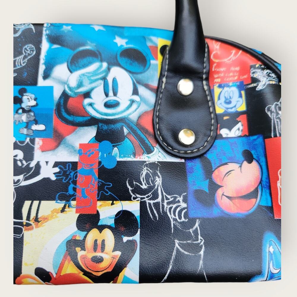 Walt Disney Resort Mickey Mouse Small Zip Purse with Id holder - Picture 4 of 7